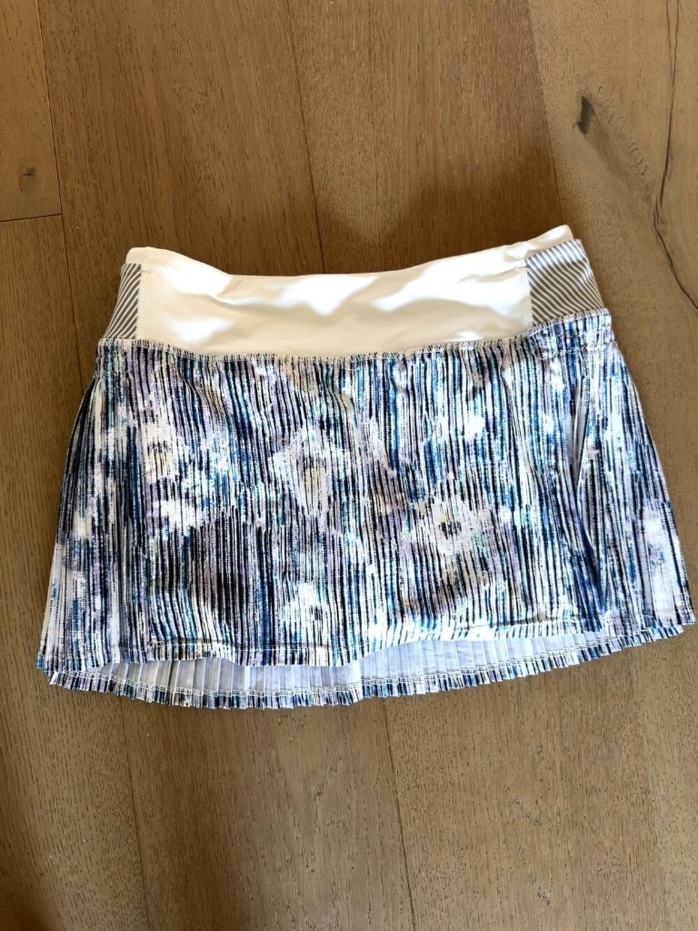 Lululemon Pace Rival Skirt Blue White Floral Print Striped Waistband Size 4